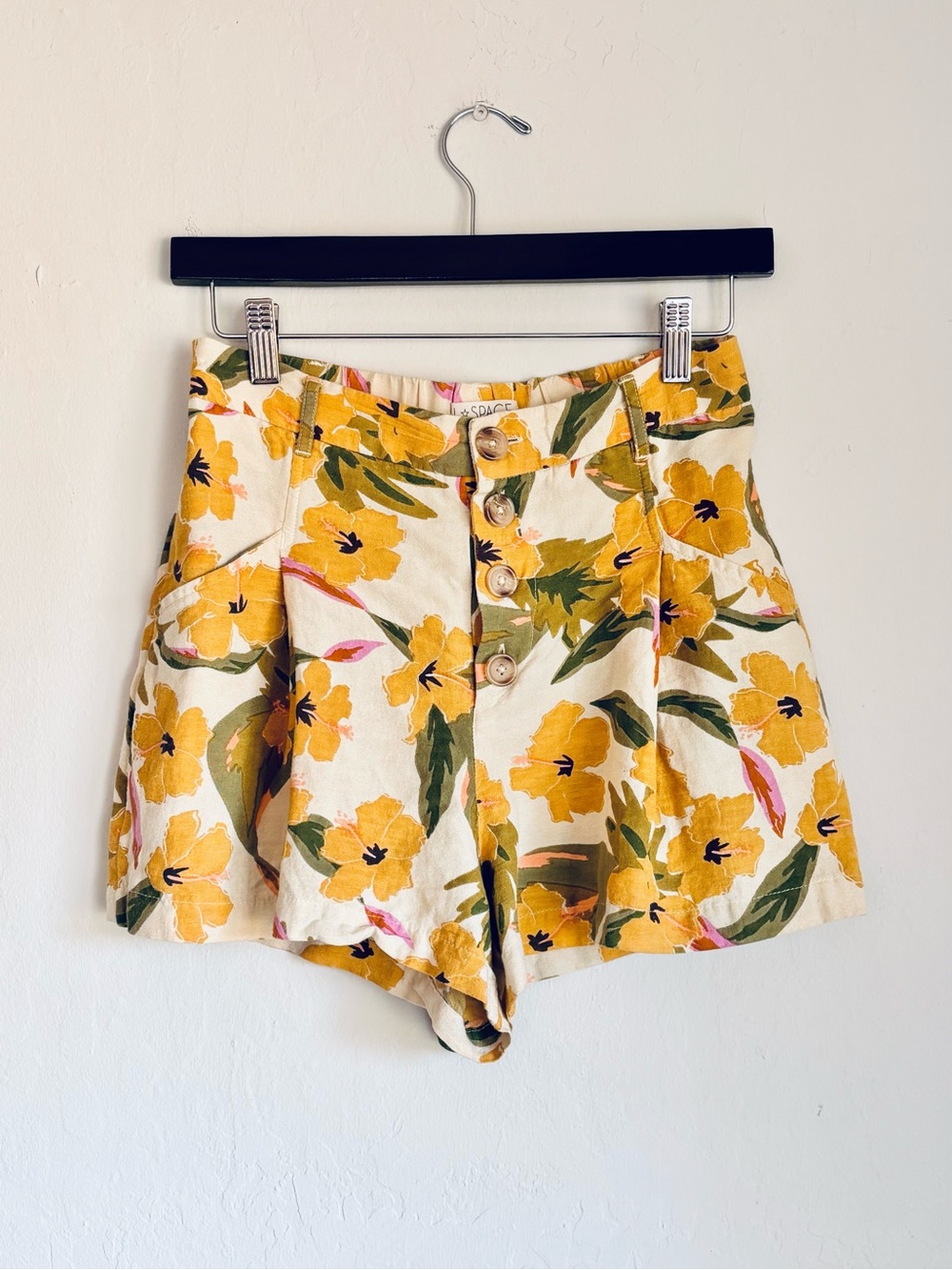 L*Space Ibiza Floral High-Waist Button-Front Linen Shorts - Yellow, Medium